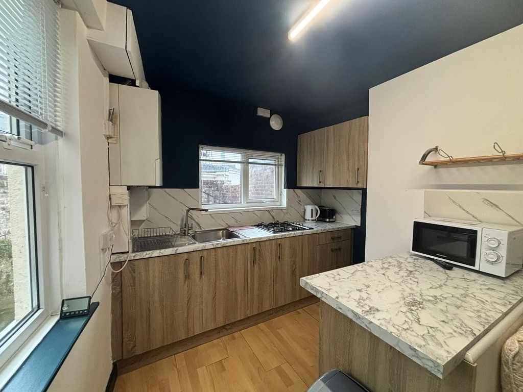 Property photo 1 of 6 Afa67c86-d624-45A4-Aee9-A75Ae16c239c.Jpg