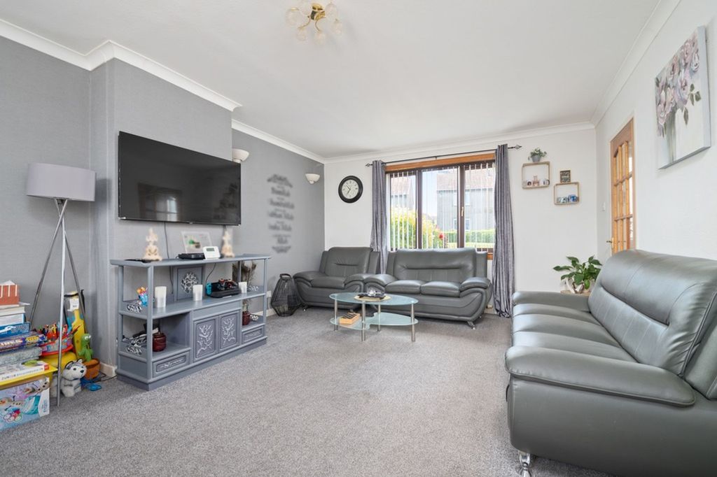 Property photo 3 of 22