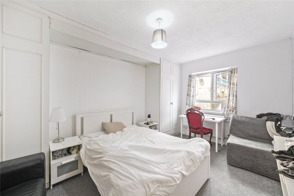 Property photo 3 of 11