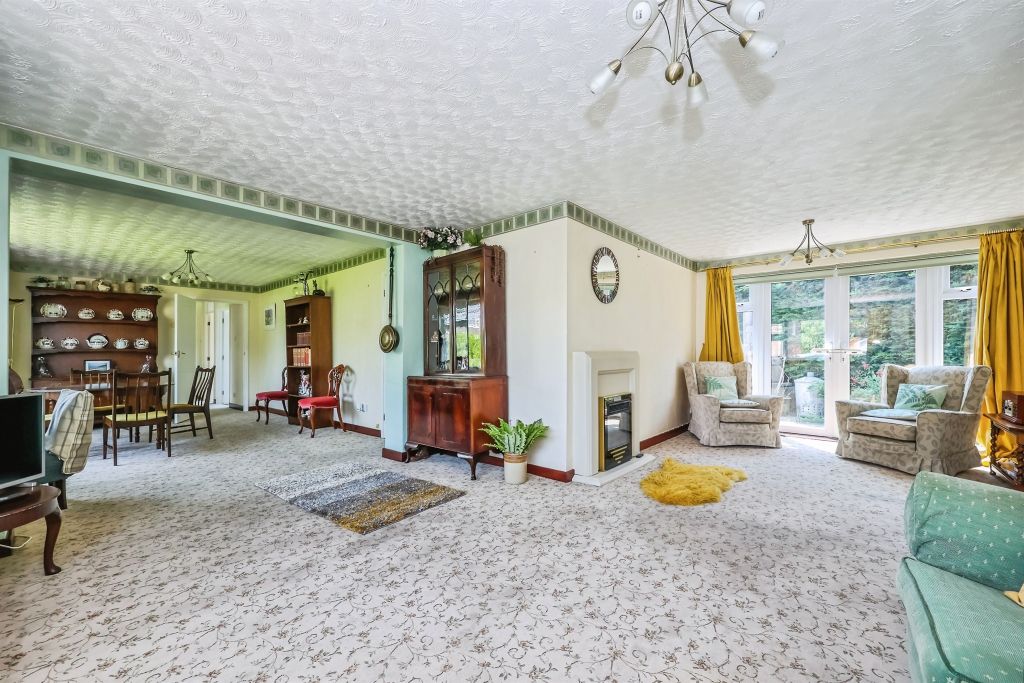 Property photo 2 of 19