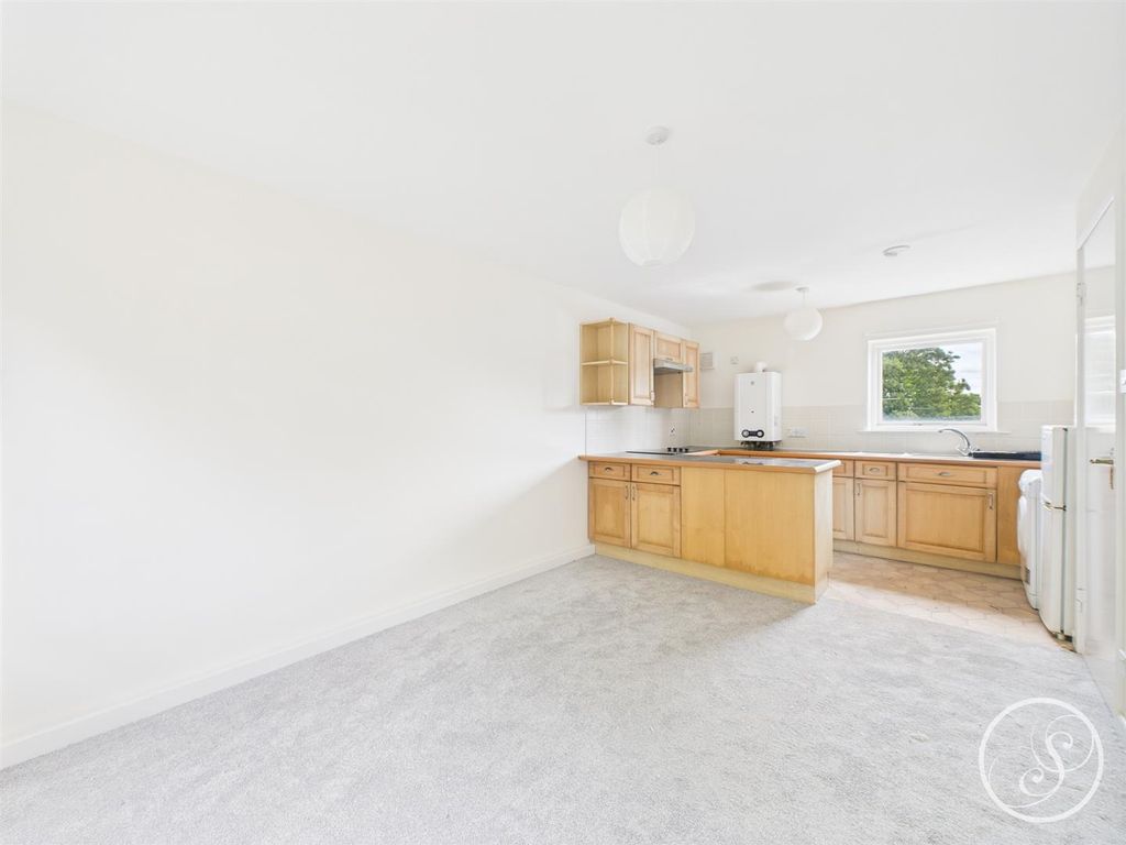 Property photo 2 of 9 Cam02071G0-Pr0668-Still002.Jpg