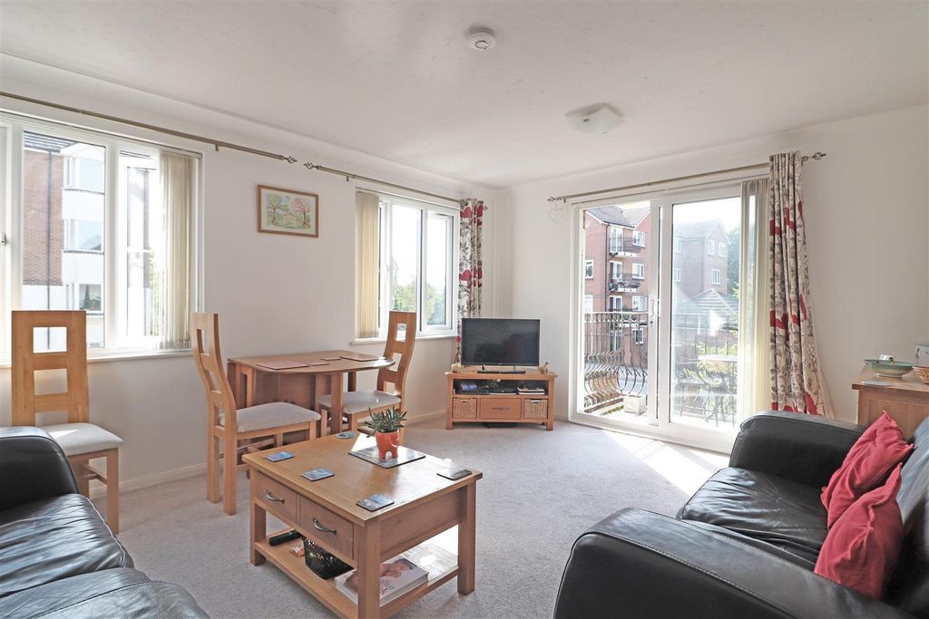 Property photo 2 of 13