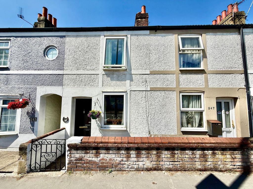Property photo 1 of 8