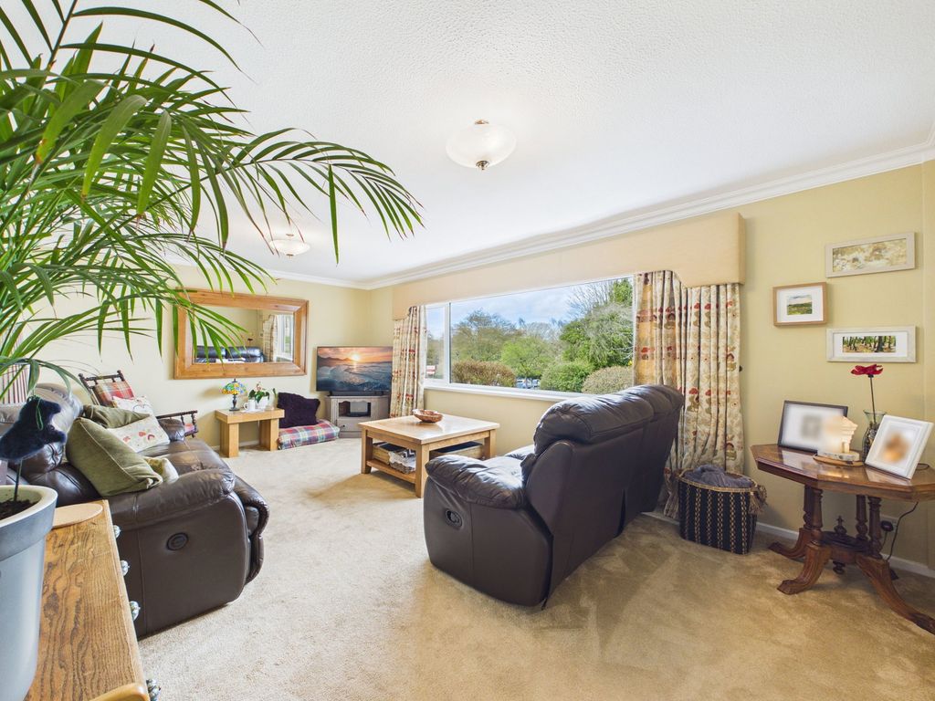 Property photo 2 of 27