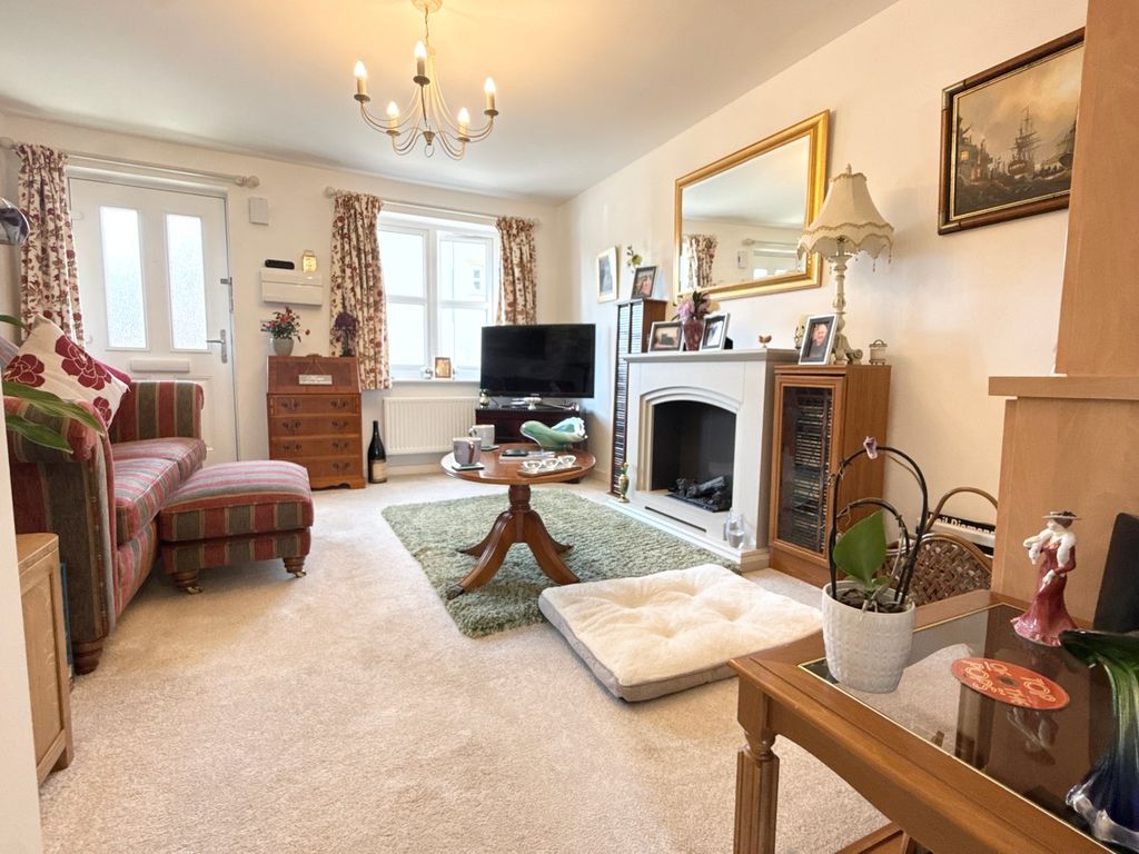 Property photo 3 of 20