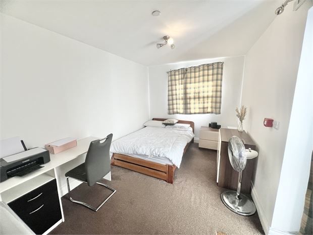 Property photo 2 of 7 Picture 2