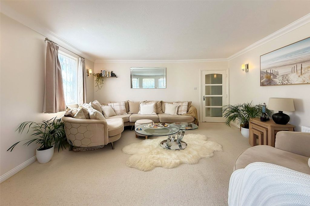 Additional image 6 of 1 bed flat for saleBeach Crescent, Littlehampton, West Sussex BN17