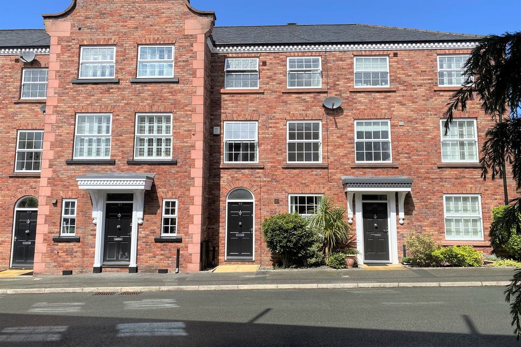 Property photo 1 of 15 (Main)