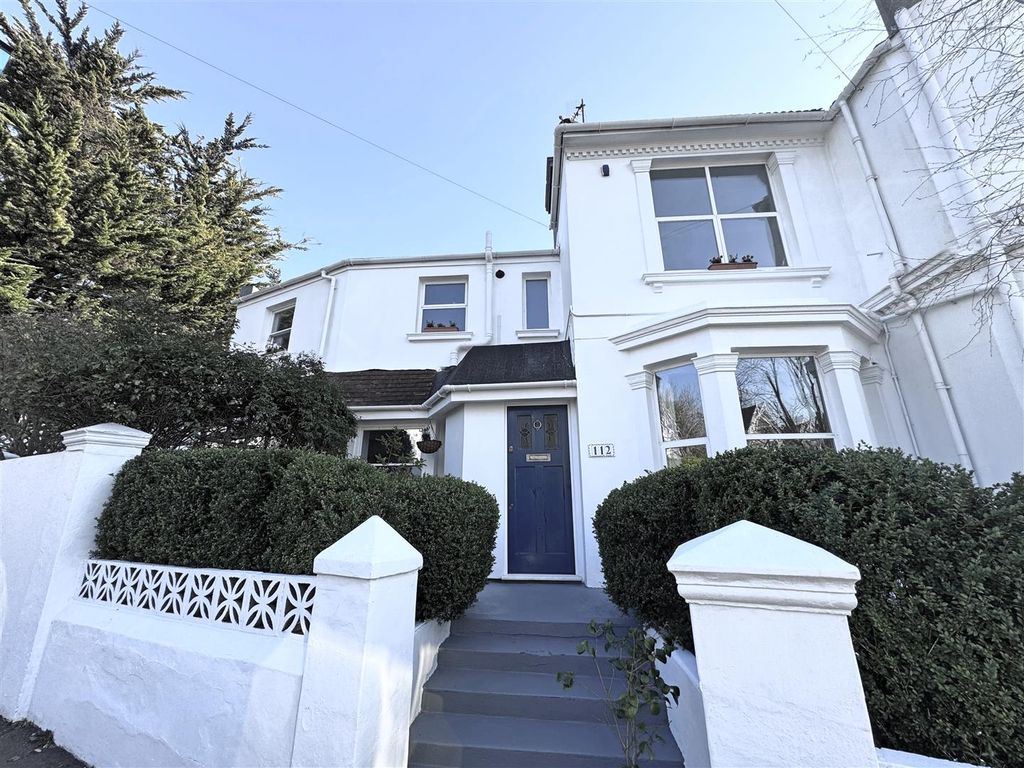 Property photo 1 of 19 17E.Jpg