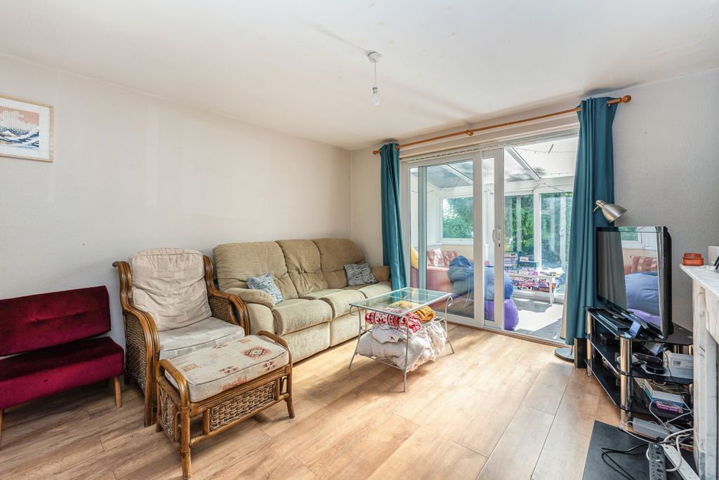 Property photo 3 of 15 Ph2_6549336