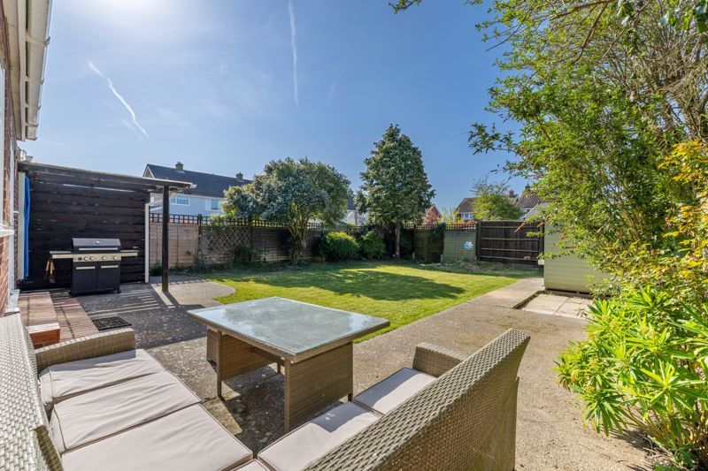 Property photo 1 of 18 Photo 16