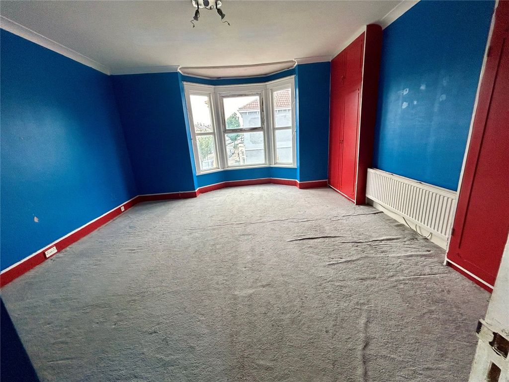 Property photo 3 of 8 Picture No. 22