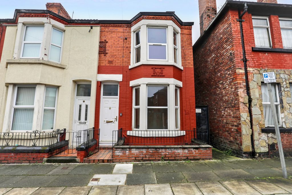 Property photo 1 of 13 2 Newman Street, Liverpool L4 1Rj
