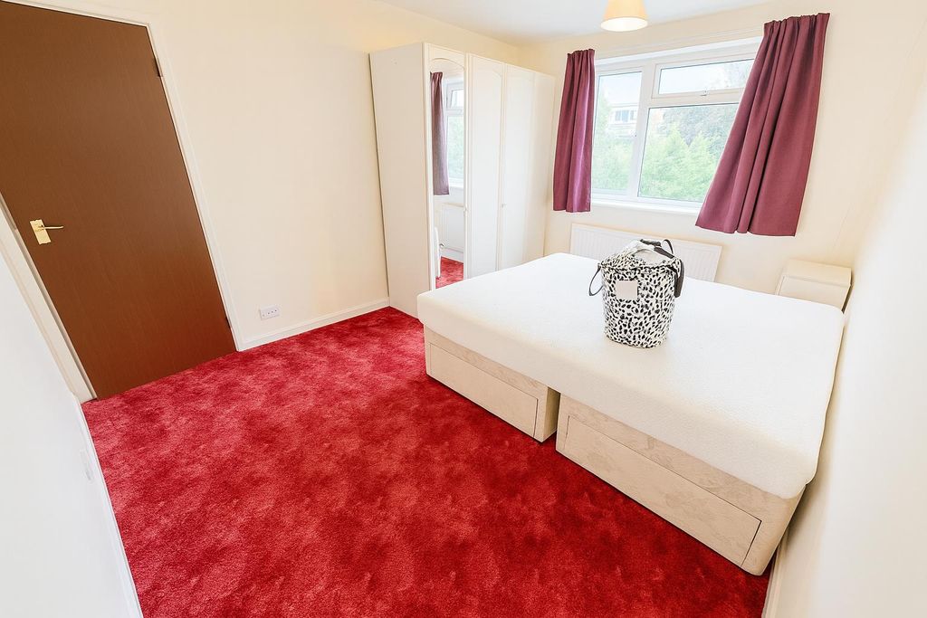 Property photo 2 of 9 Chatgpt Image Sep 9, 2025, 05_54_42 Pm.Png