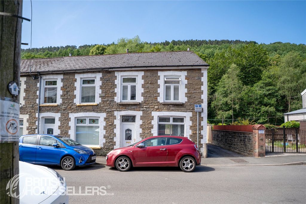 Property photo 1 of 22 Picture No. 04