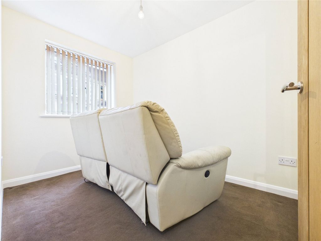 Property photo 2 of 17 Picture No. 10