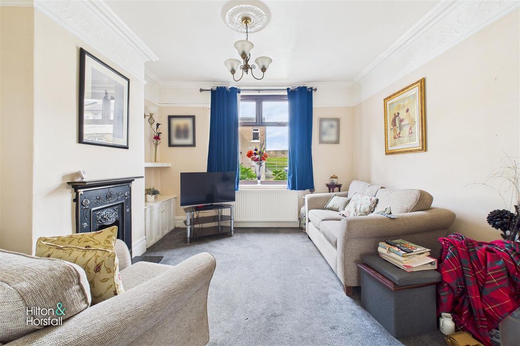 Property photo 3 of 12 Red Lion Street