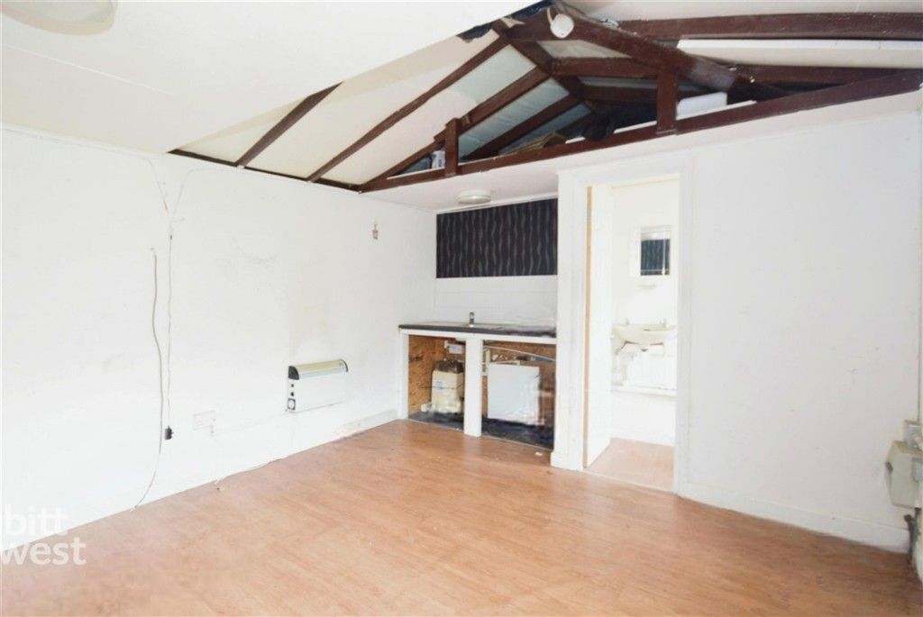 Property photo 2 of 14 Lounge