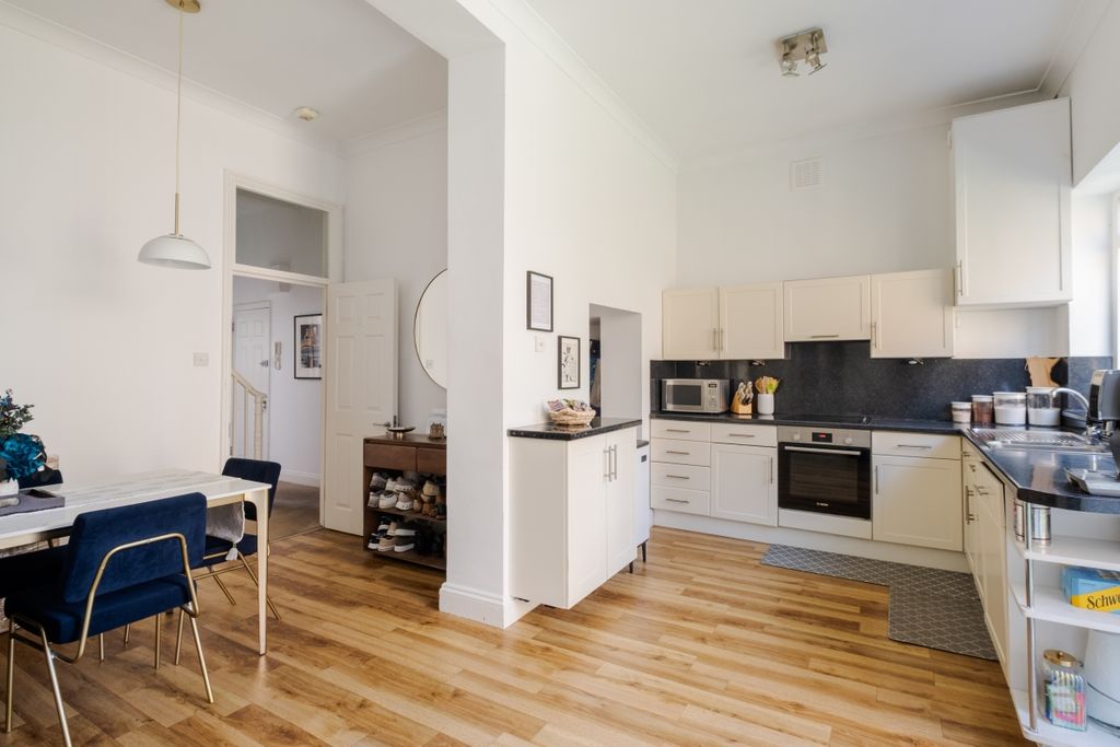 Property photo 3 of 20 Huntingdon Street