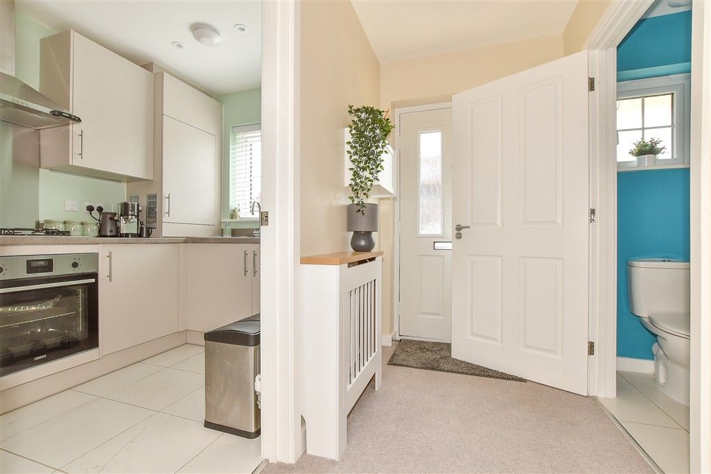 Property photo 3 of 17 Entrance Hall