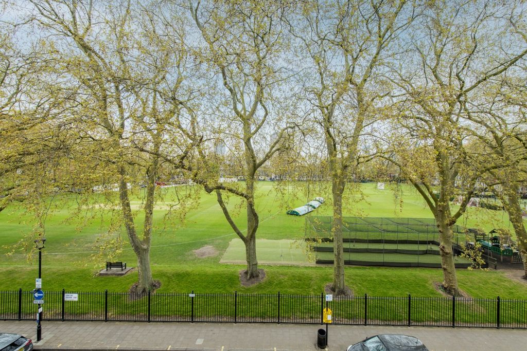 Property photo 2 of 21 Views Over Vincent Square