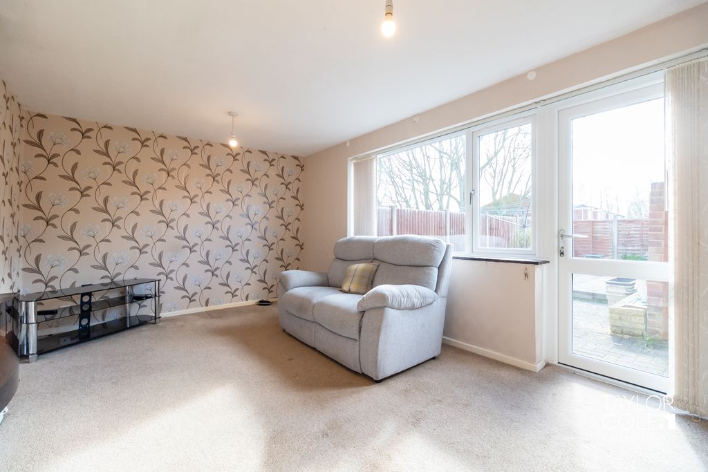 Property photo 3 of 26