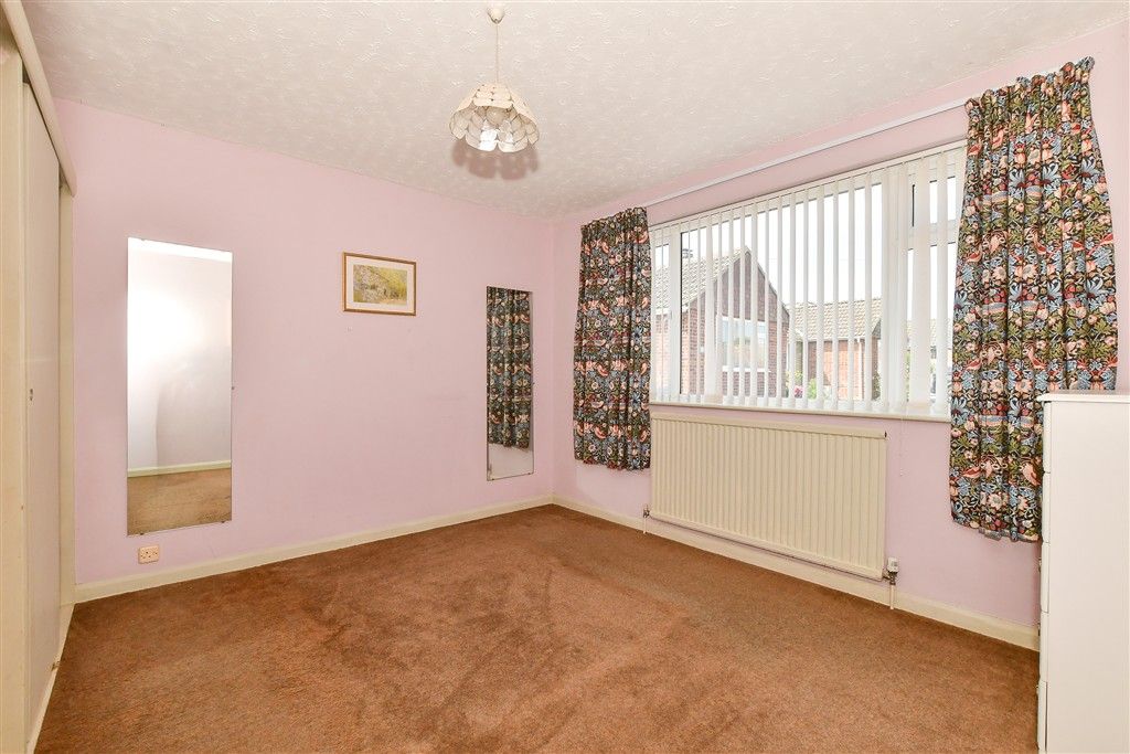 Property photo 3 of 11 Bedroom 1