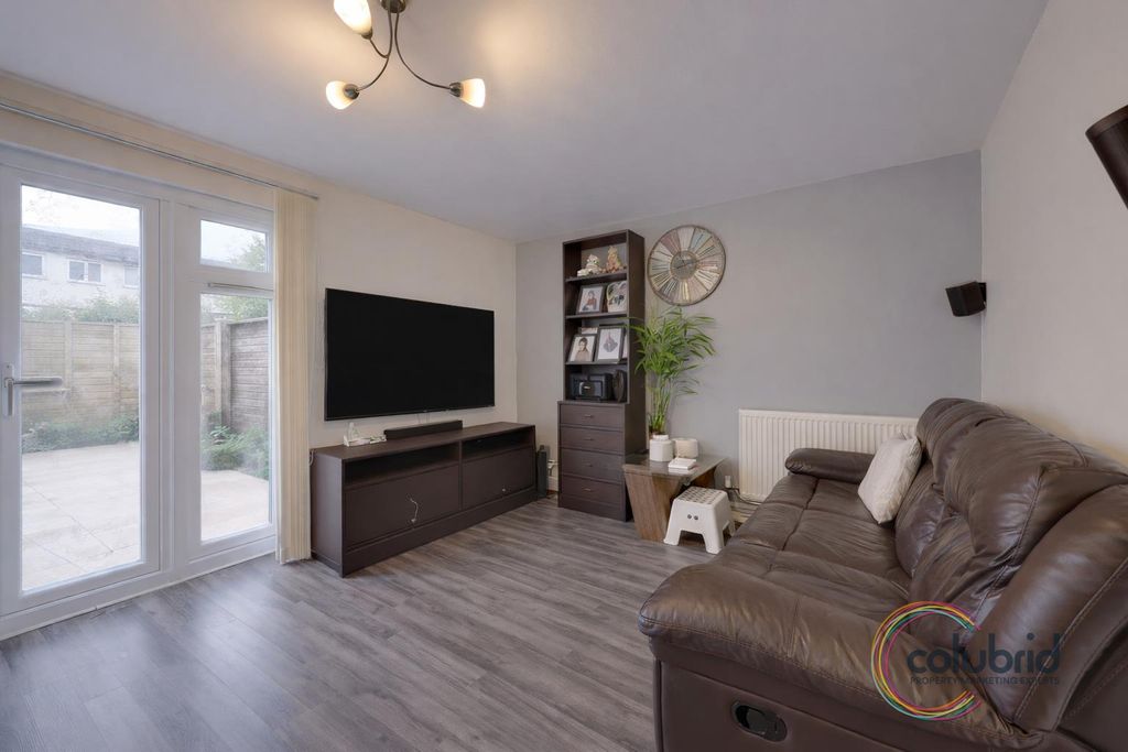 Property photo 3 of 13