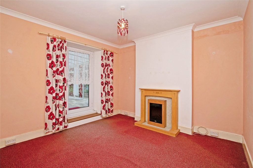 Property photo 2 of 12 Dining Room