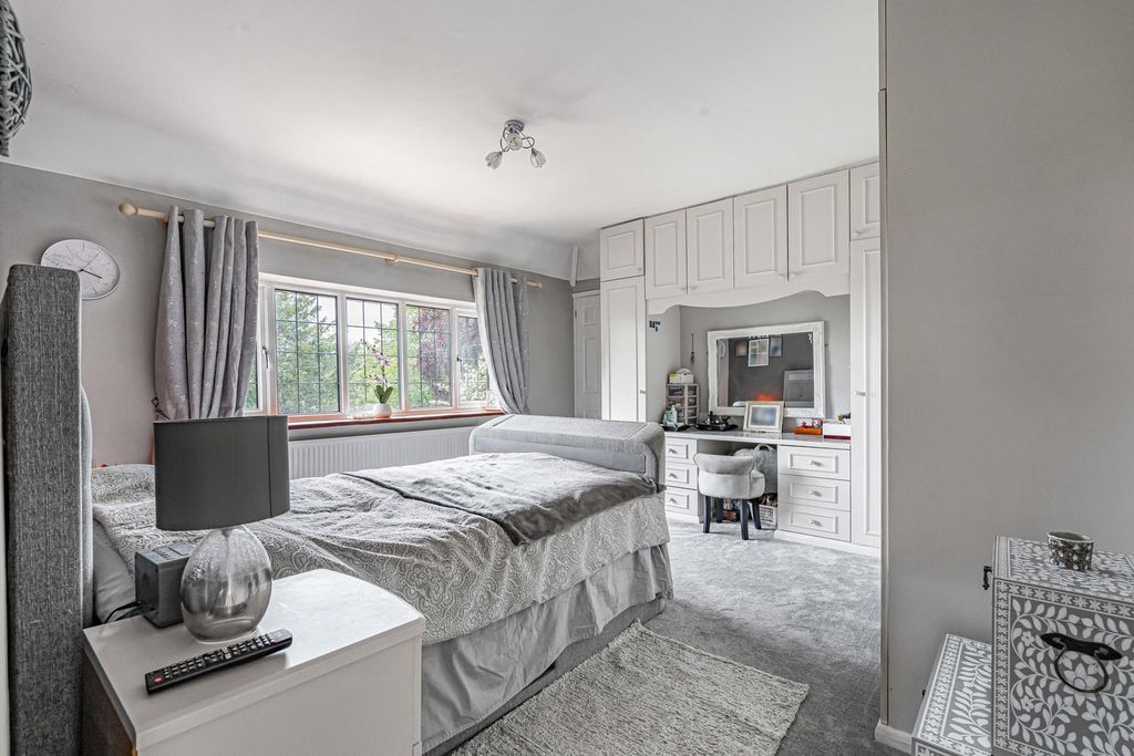 Additional image 14 of 5 bed detached house for saleManor Road, Aldershot, Hampshire GU11