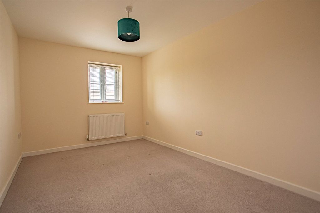 Property photo 2 of 10 Picture No. 21