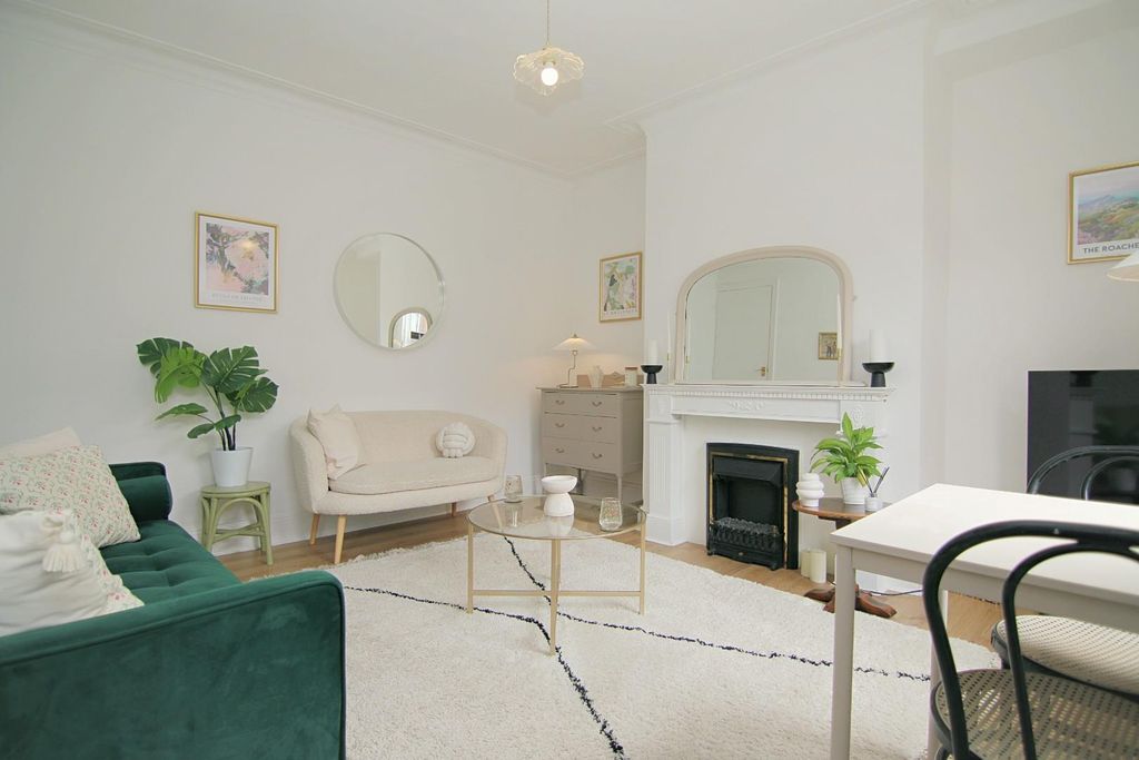 Property photo 2 of 16 Living Room