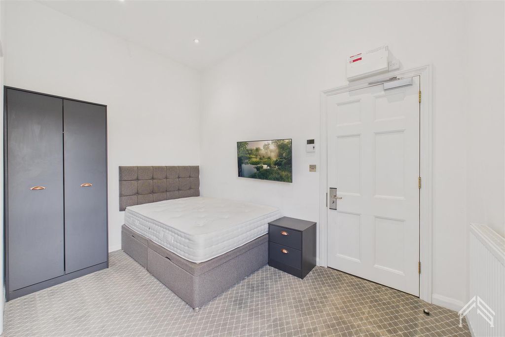 Property photo 1 of 9 Cam02700G0-Pr0410-Still001.Jpg