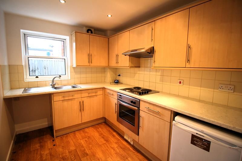 Property photo 3 of 5 Kitchen