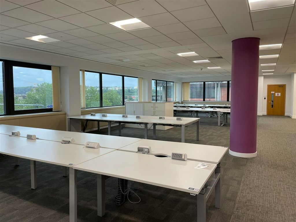 Property photo 2 of 14 Img_2075 Large.Jpg