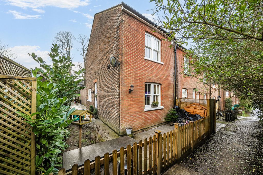 Property photo 1 of 21 1415672-9-698c91c...