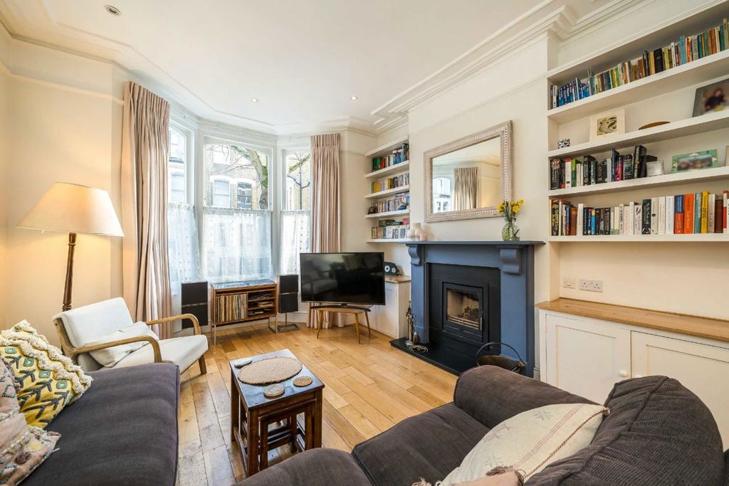 Property photo 2 of 9