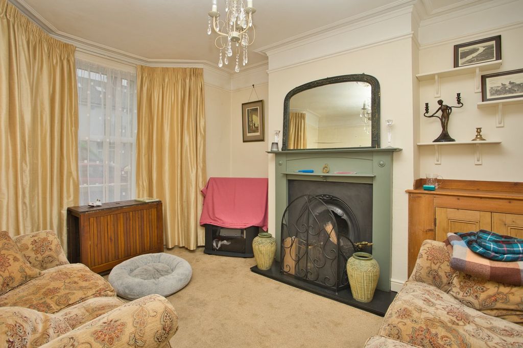 Property photo 2 of 8 Picture 2