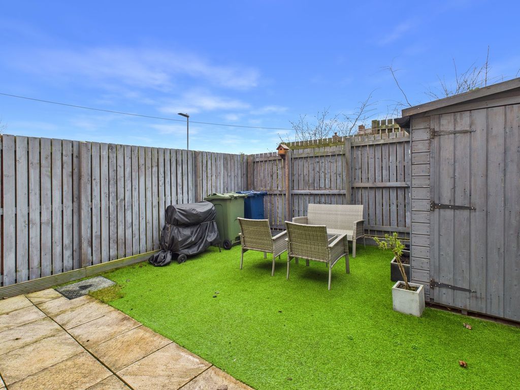 Property photo 3 of 13 Garden