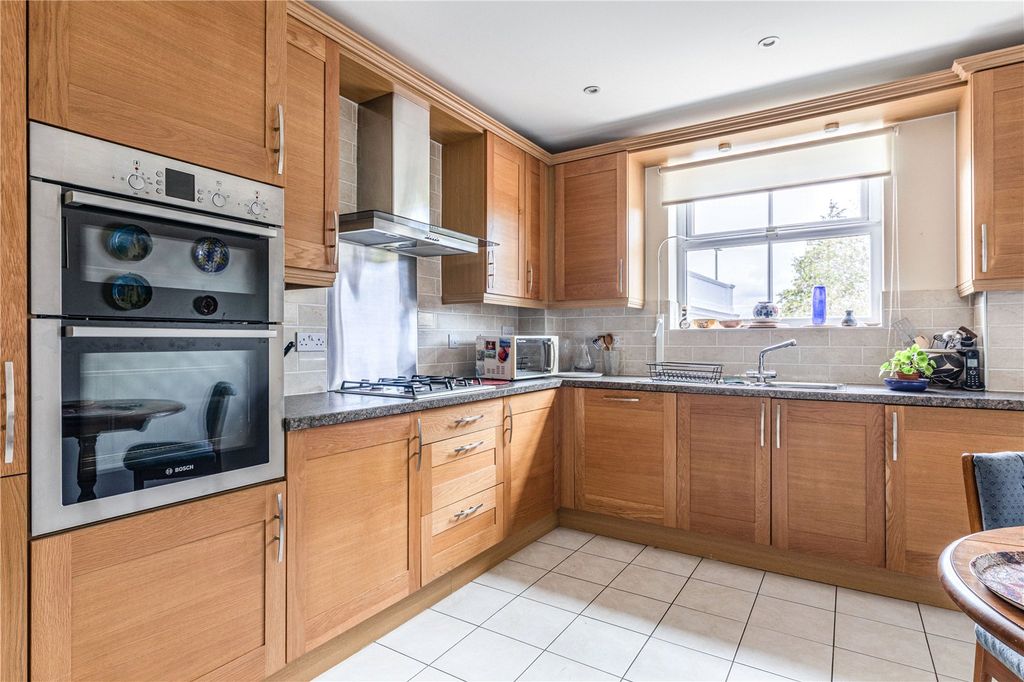 Property photo 3 of 26 Kitchen