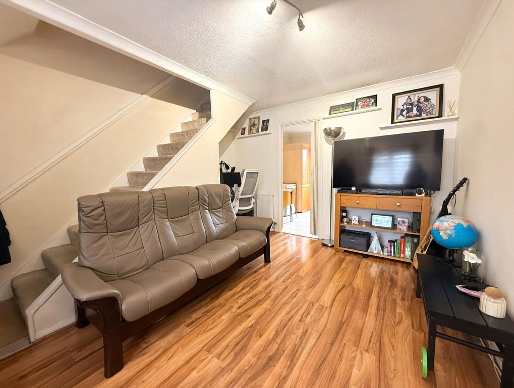 Property photo 2 of 14 Picture No. 11