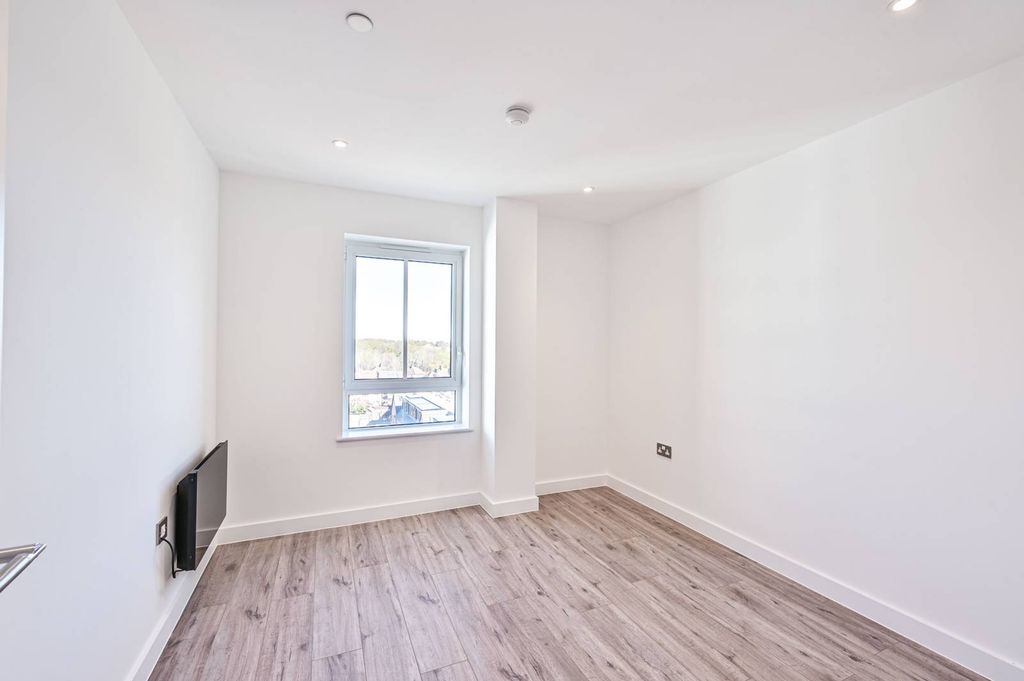 Property photo 1 of 5