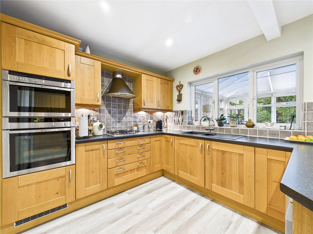 Property photo 3 of 17 Picture No. 42