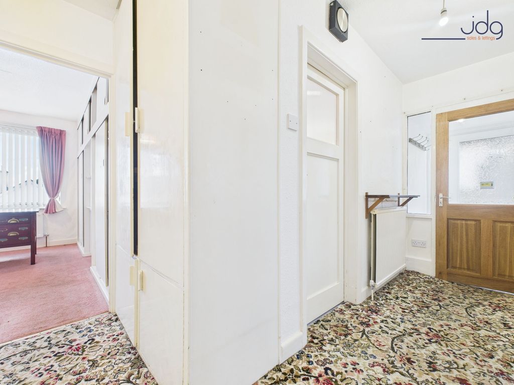 Property photo 2 of 15 Hallway