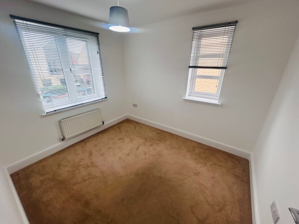 Property photo 3 of 6