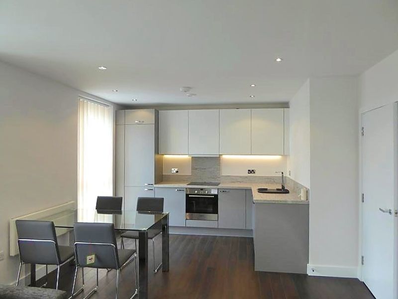 Property photo 3 of 7 Kitchen