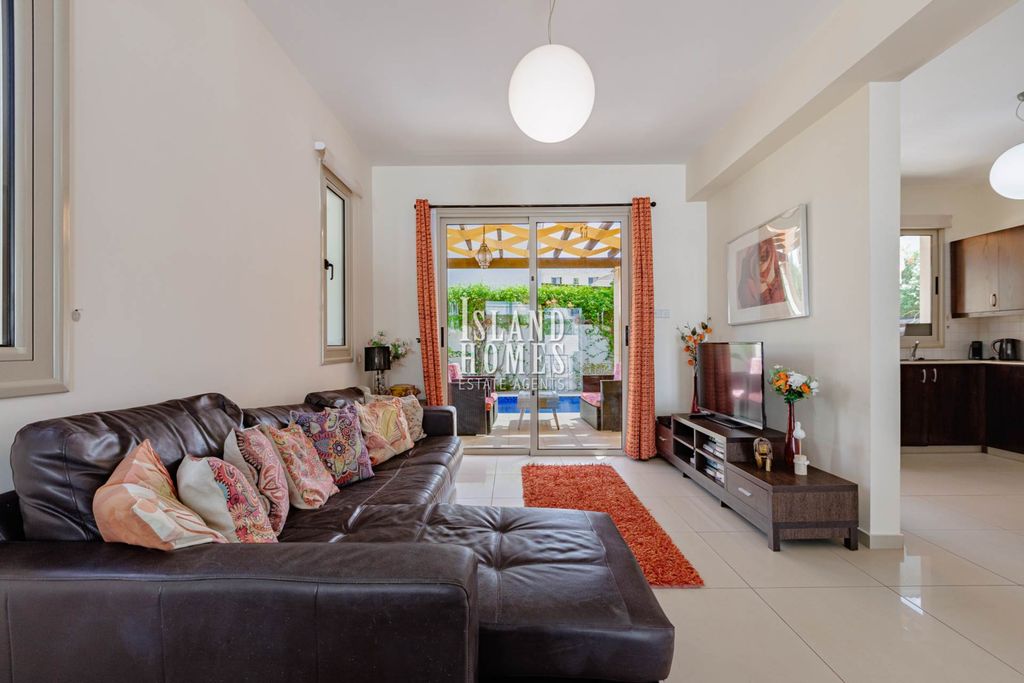 Property photo 3 of 40