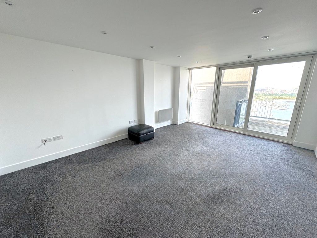 Property photo 2 of 6 Living Room