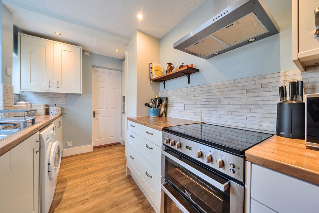 Property photo 2 of 20 1435309-12-69c52E...