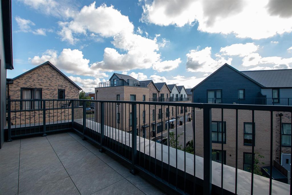 Property photo 1 of 15 44Vic_13.Jpg